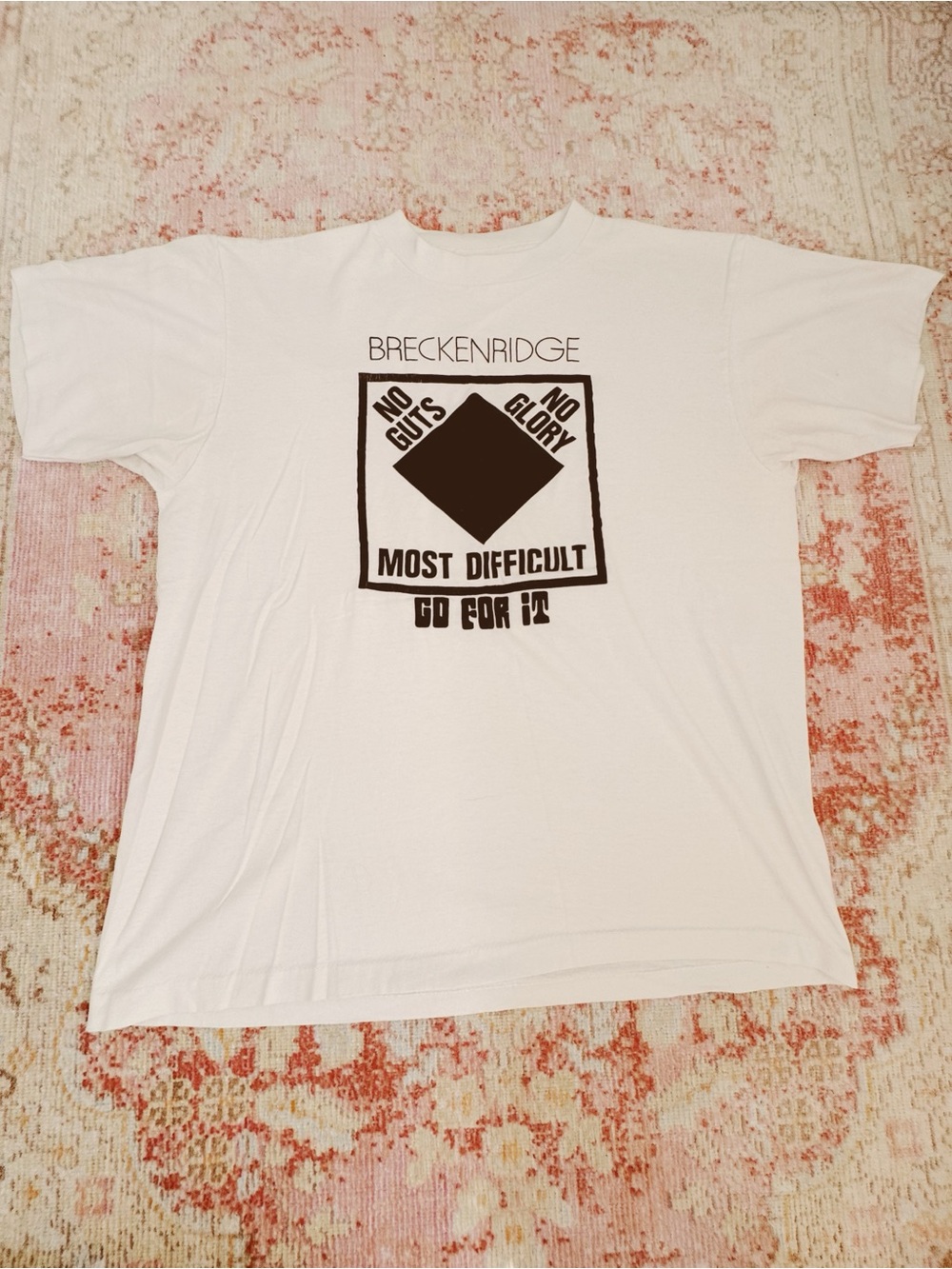 Men’s Vintage breckenridge White Graphic Short-Sleeve Tee with Black Print